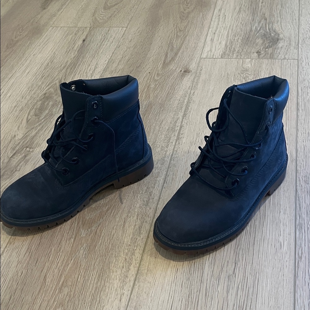 Timberland | 6-Inch Premium Waterproof Navy Nubuck Boots 3793A | Kids Size 4